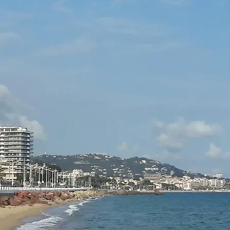 Agreable D'hote A 50m De La Quarto em Acomodações Particulares Cannes