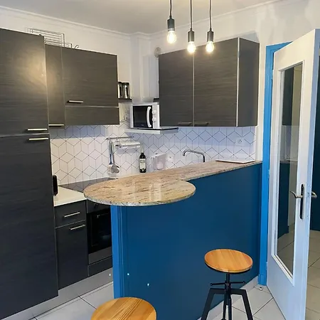 Agreable D'hote A 50m De La Pansiyon